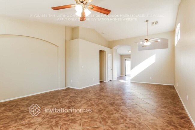 Foto del edificio - 8703 N 112th Ave