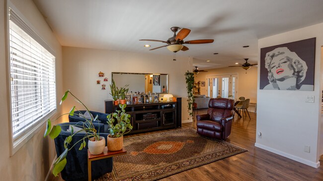 Building Photo - 7246 E Papago Dr