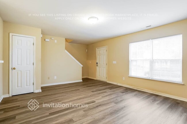 Foto del edificio - 511 Lodestone Dr