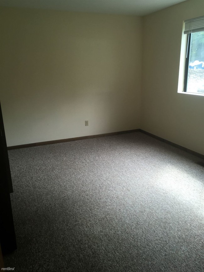 Building Photo - 2 br, 1 bath  - 25 Convis St Apt 3