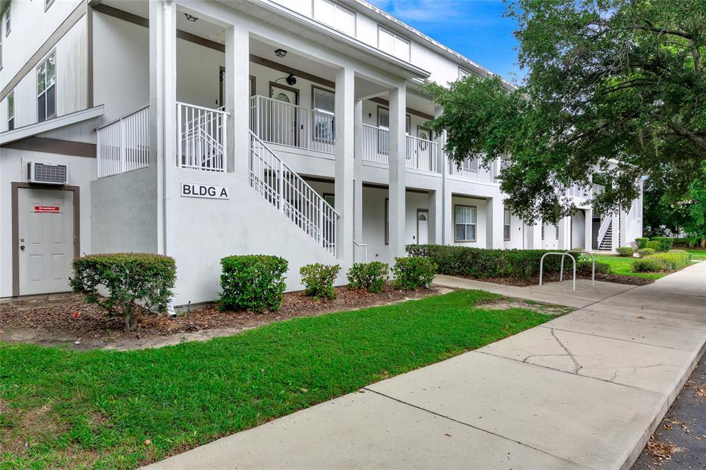Foto principal - 6519 W Newberry Rd
