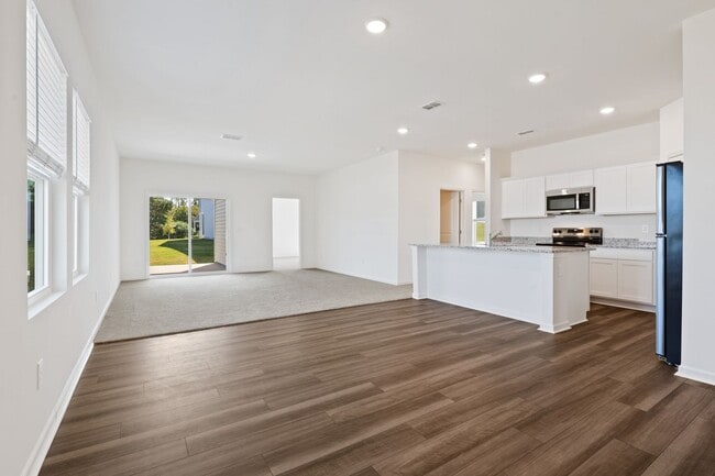Building Photo - 724 Shepard Rock Dr
