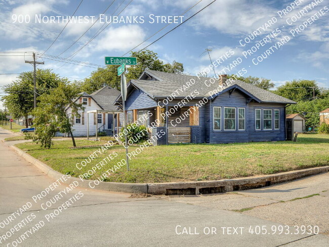Foto del edificio - 900 NW Eubanks St