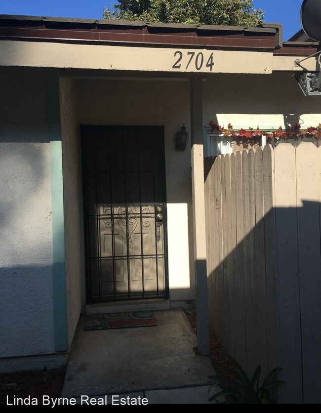 Building Photo - 2 br, 2 bath House - 2704 Bolker Drive