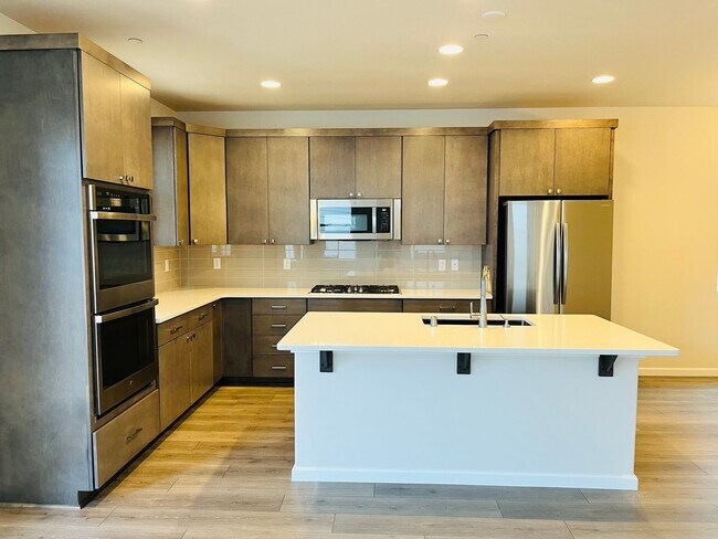 Foto del edificio - 5 Bedroom View Home Close to Silverdale