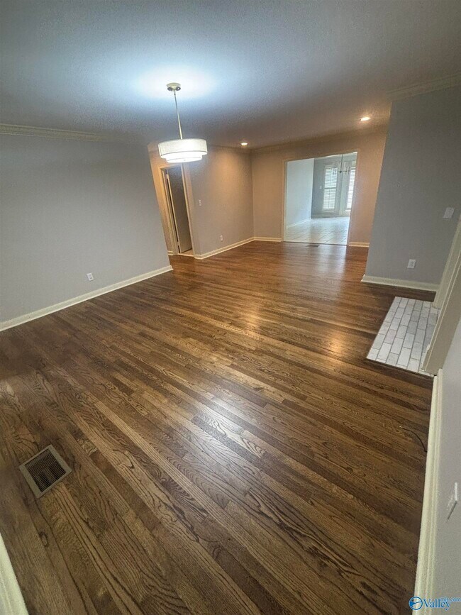 Foto del edificio - 1308 McClung Ave SE