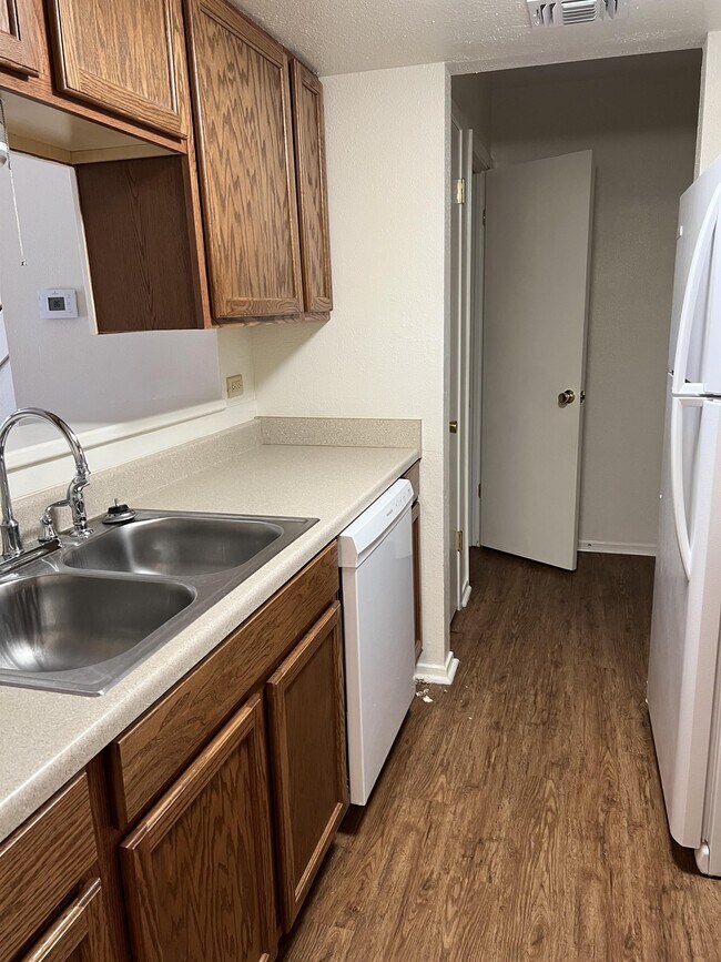 1105 Marlton St, San Marcos, TX 78666 Townhome Rentals in San Marcos