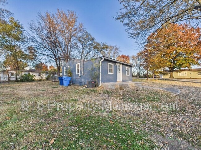 Building Photo - 126 S Village Terrace