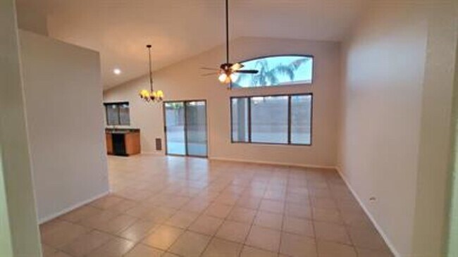 Building Photo - Beautiful Single-Level Family Home with Ga...