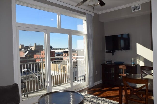 Interior Photo - Lofts on Broadway Apartments