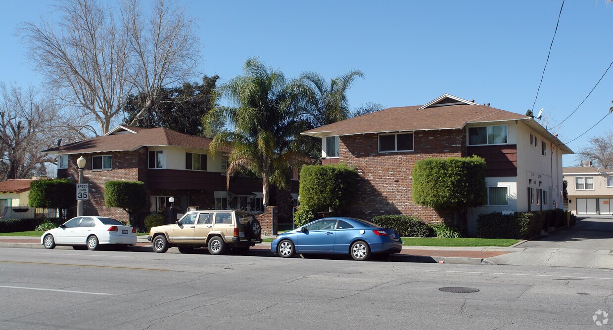 1584 N Arrowhead Ave, San Bernardino, CA 92405 Apartments in San