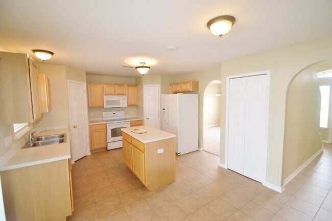 Building Photo - 17038 Torvest Ct