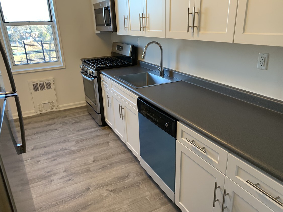 130 Pelham Rd, New Rochelle, NY 10805 Apartments in New Rochelle, NY