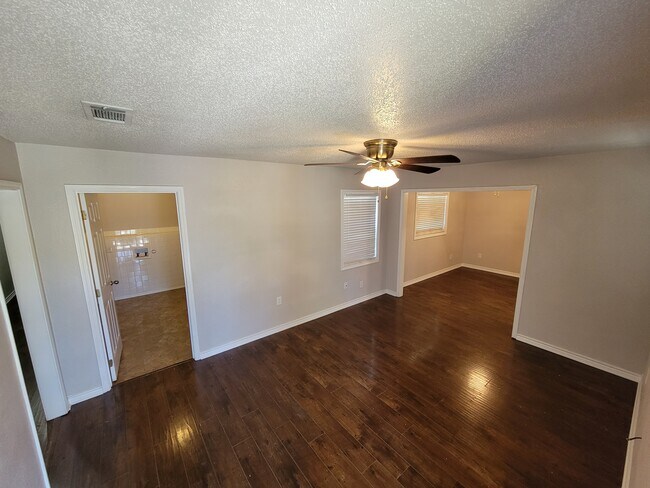 Foto del edificio - 900 N 8th St