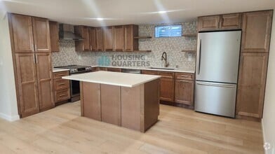 Building Photo - 2631 W Dell Dr