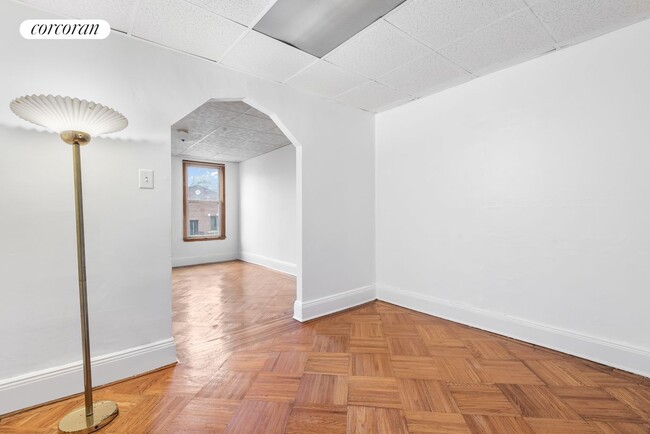Foto del edificio - 589 Leonard St