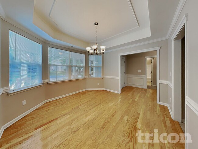 Building Photo - 15609 Carrington Ridge Dr