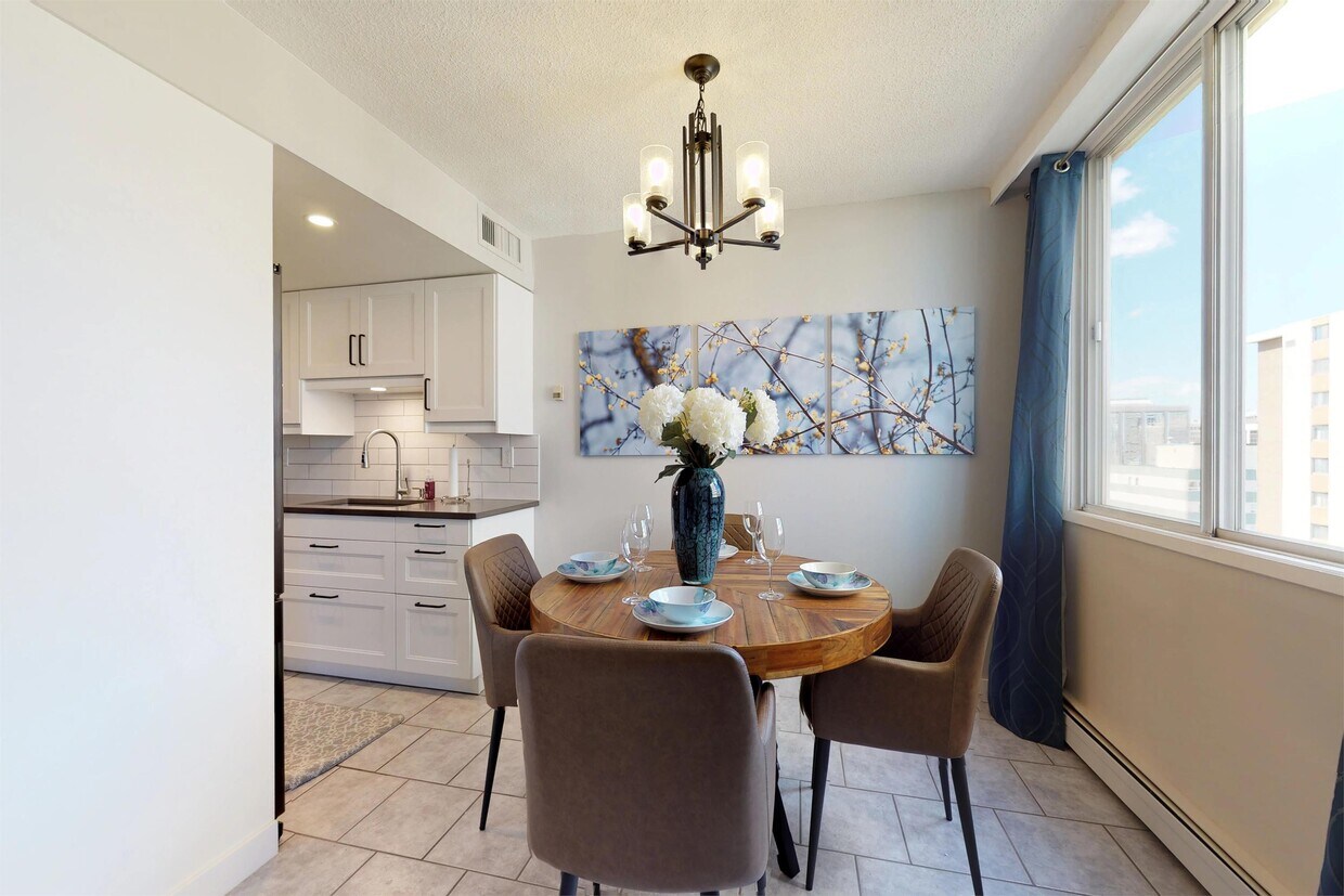 Photo principale - 9903-1104 104 Street NW