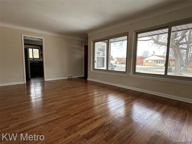 Foto del edificio - 21624 Winshall St