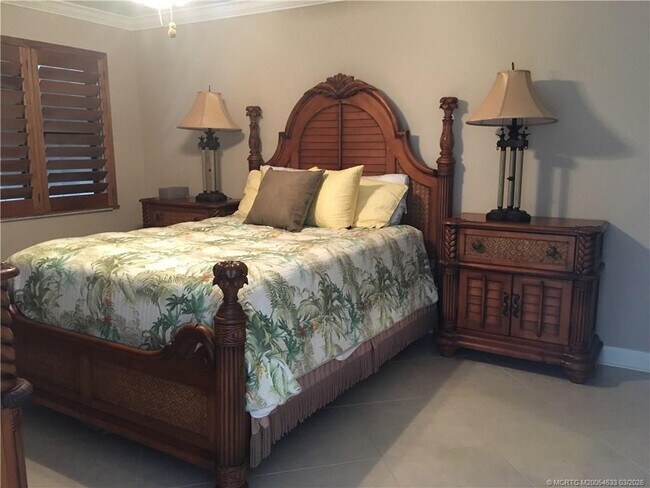 Foto del edificio - 9400 S Ocean Dr