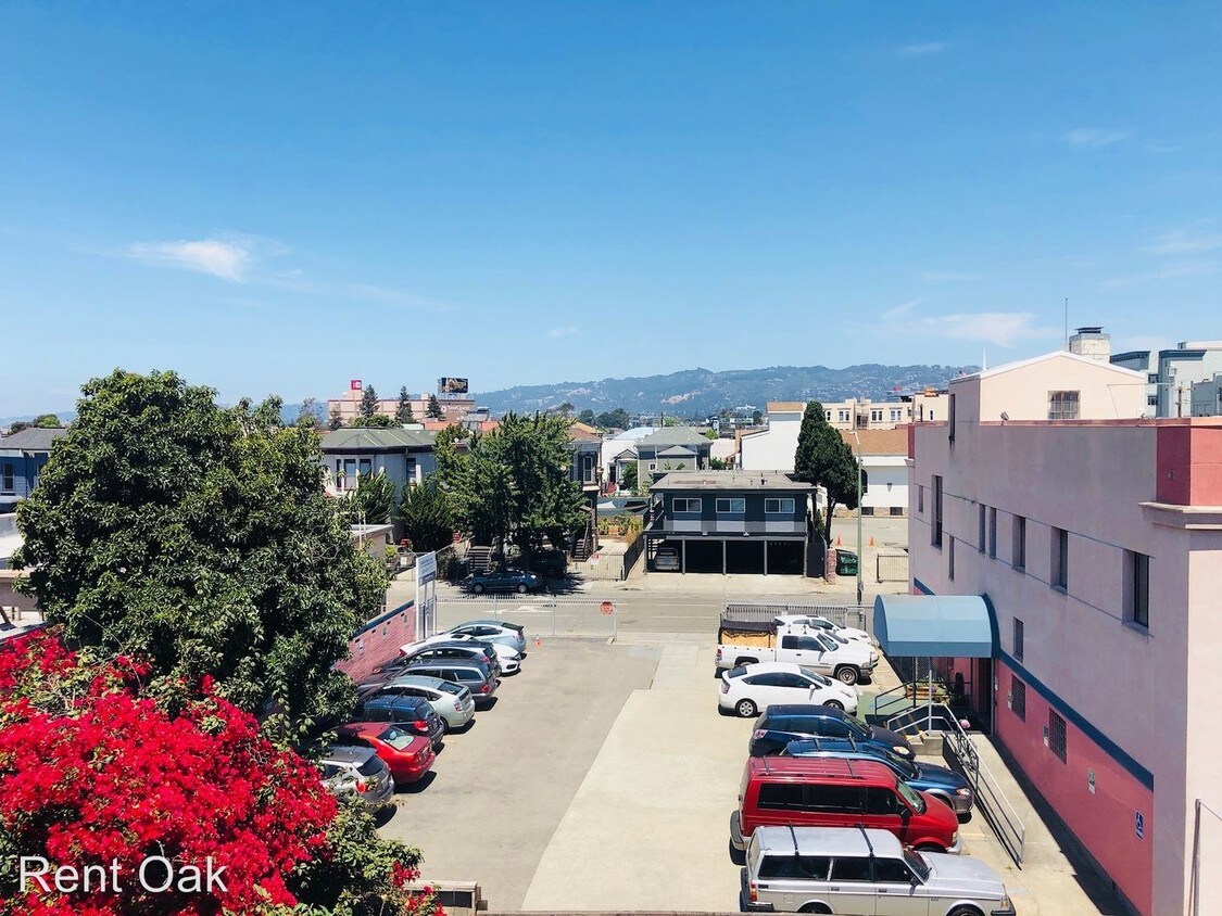 Primary Photo - 666 17th St