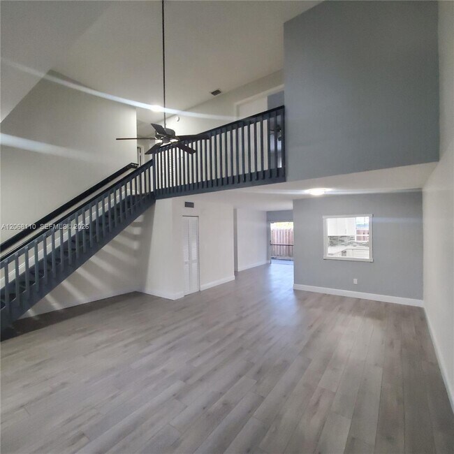 Foto del edificio - 12164 SW 52nd Pl