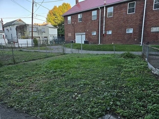 Fenced in backyard - 103 Knobley St