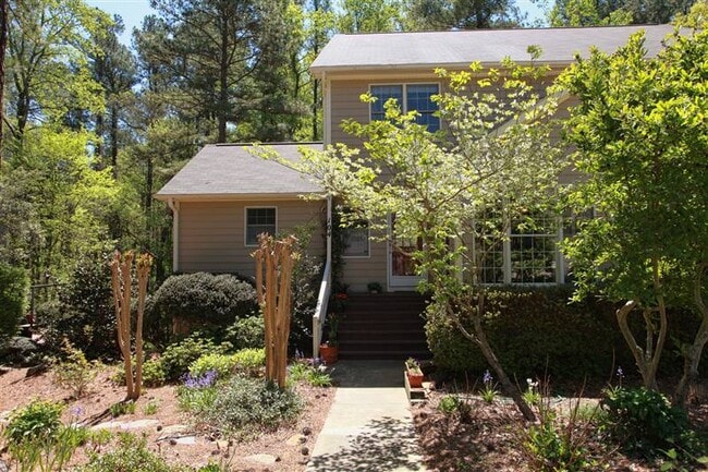 Building Photo - 104 Mallard Ct