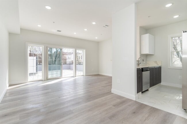 Photo - 144 Bergen Ave House