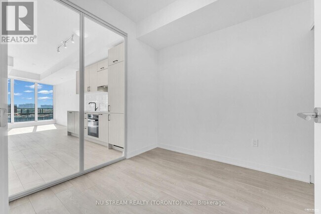 Photo du bâtiment - 1 Kyle Lowry Rd