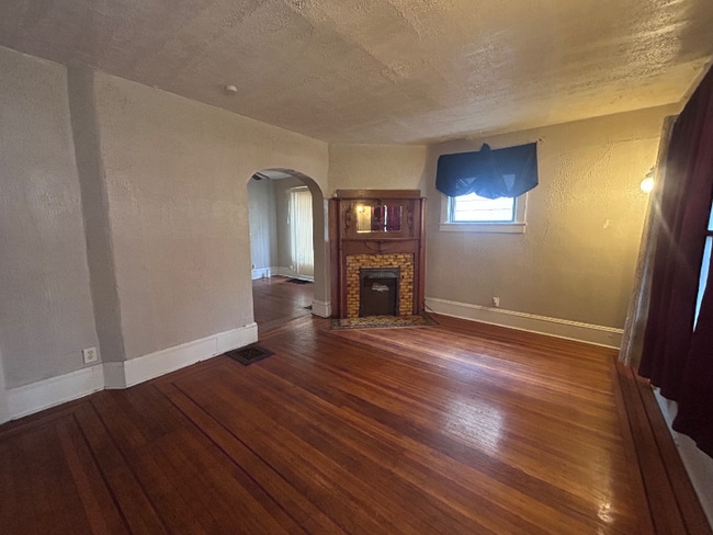 Foto del edificio - 10523 Olivet Ave