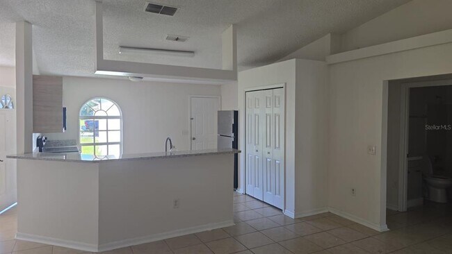 Building Photo - 470 Gannet Ct