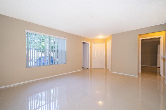 Foto del edificio - 623 Dory Ln