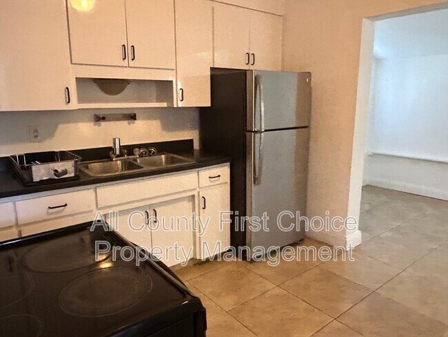 Foto del edificio - 4825 69th St N