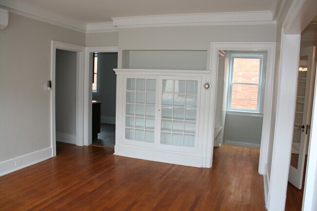 Building Photo - 5253 Ellsworth Ave