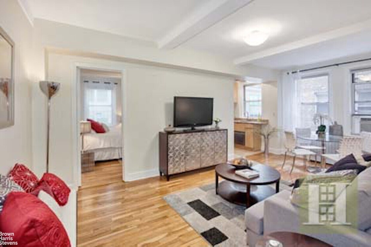 333 E 43rd St Unit 709, New York, NY 10017 Room for Rent in New York