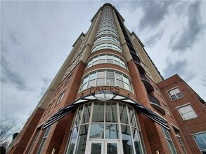 Building Photo - 325 East Paces Ferry Rd NE