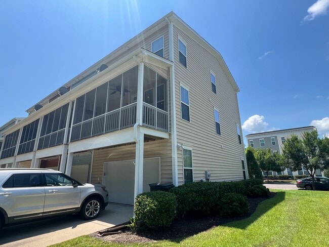 Photo - 3 Bedroom 4 Bath Townhouse in Bolton's Lan...