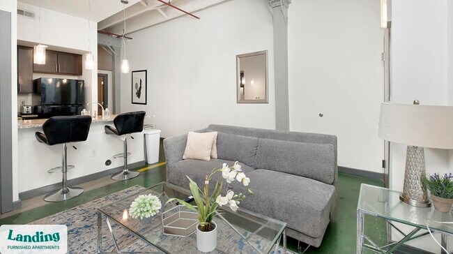 Building Photo - 700 Everett St