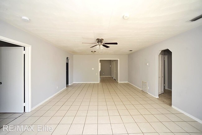 Building Photo - 3 br, 2 bath House - 1410 N Fiske Blvd