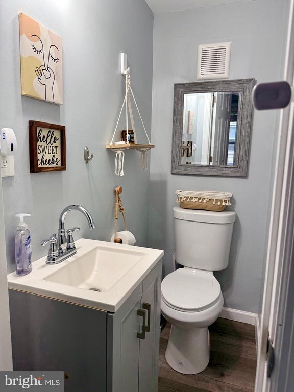 Foto del edificio - 4427 Terrace Ave