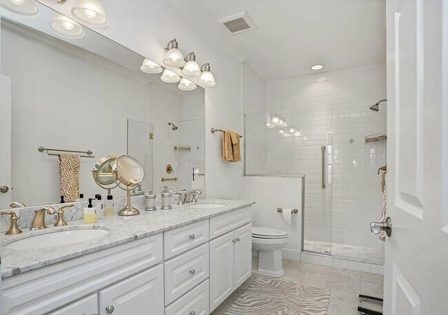 Foto del edificio - 77 Havemeyer Ln