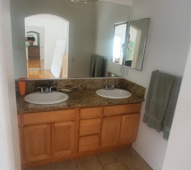 Foto del edificio - 12153 Knoll Crest Pl