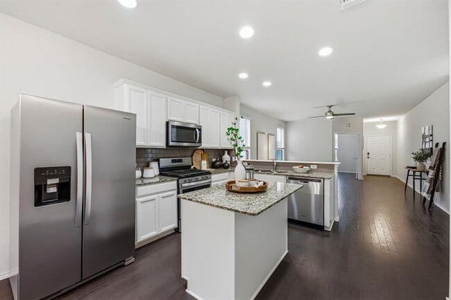Building Photo - 2124 Cliffbrake Wy
