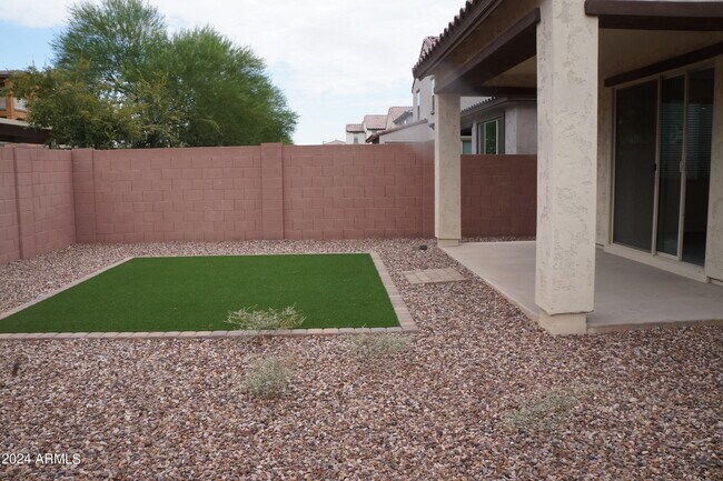 Building Photo - 8872 Fleetwood Ln