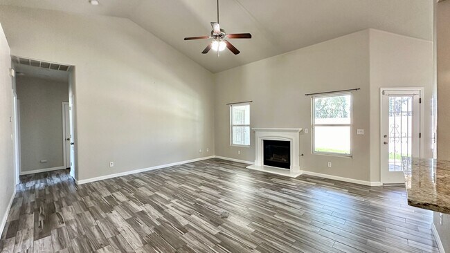 Building Photo - $2,250 Grantland & Barstow, 3 Bedroom Home...