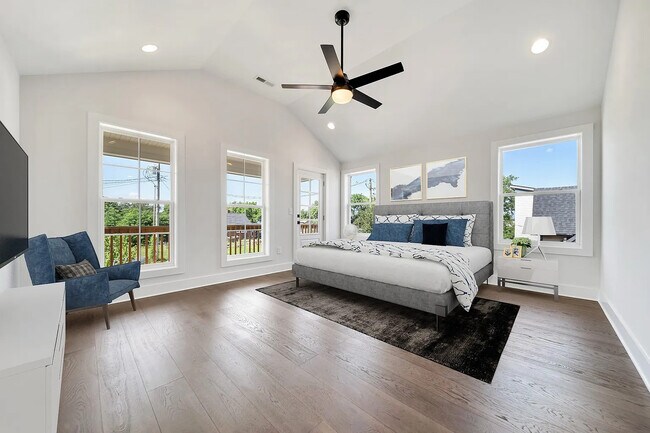Foto del edificio - 1712 Simpkins St