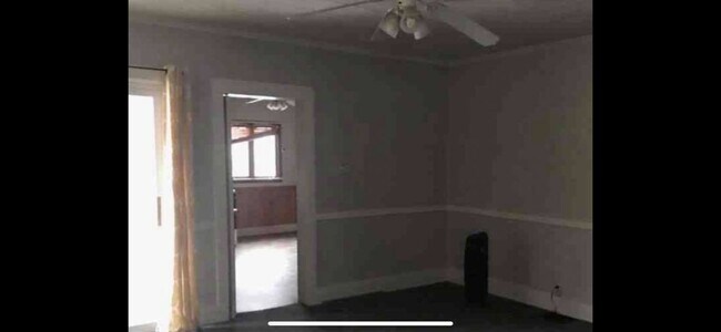 Building Photo - 506 E Warren St