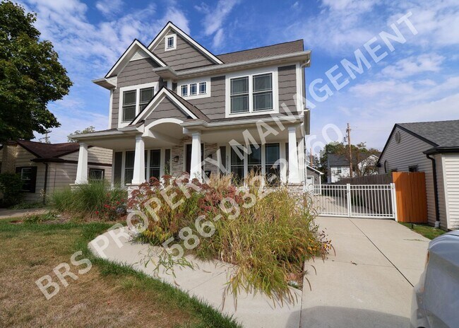 Foto del edificio - Stunning 4 bedroom 2.5 bathroom