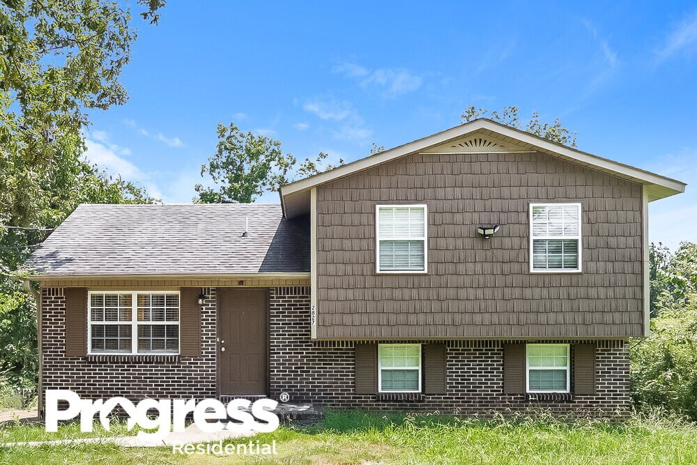 2827 Arrowhead Dr NE, Birmingham, AL 35215 House for Rent in